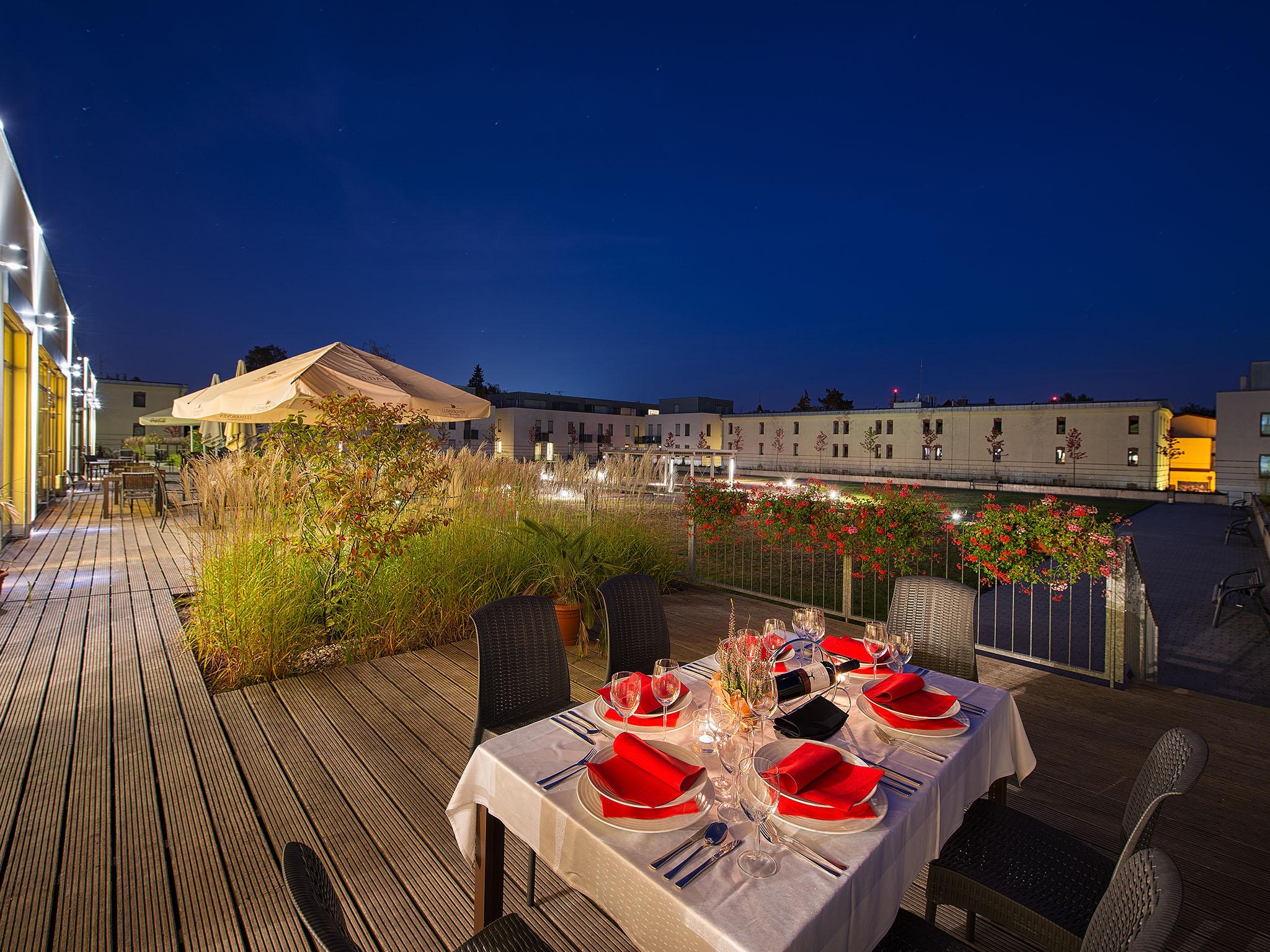 EA Hotel Tereziánský dvůr Hradec Králové Exterior foto