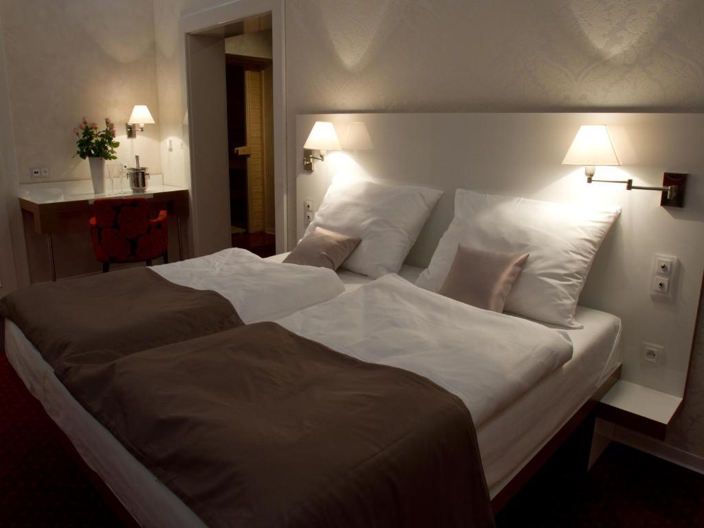 EA Hotel Tereziánský dvůr Hradec Králové Exterior foto