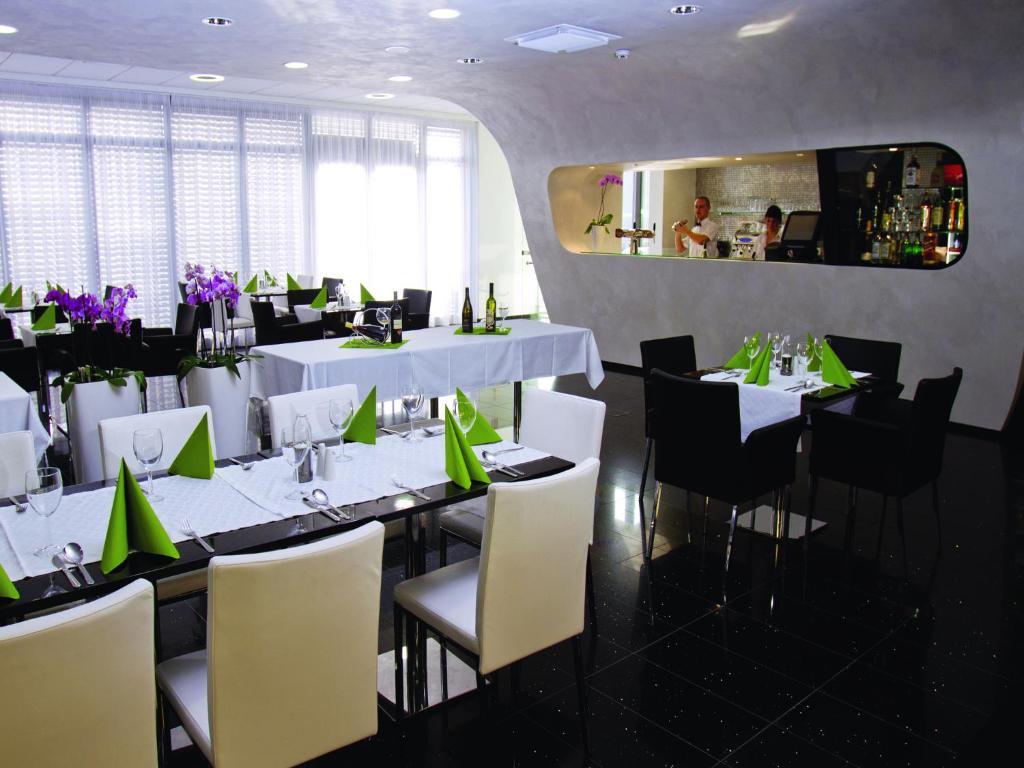 EA Hotel Tereziánský dvůr Hradec Králové Exterior foto